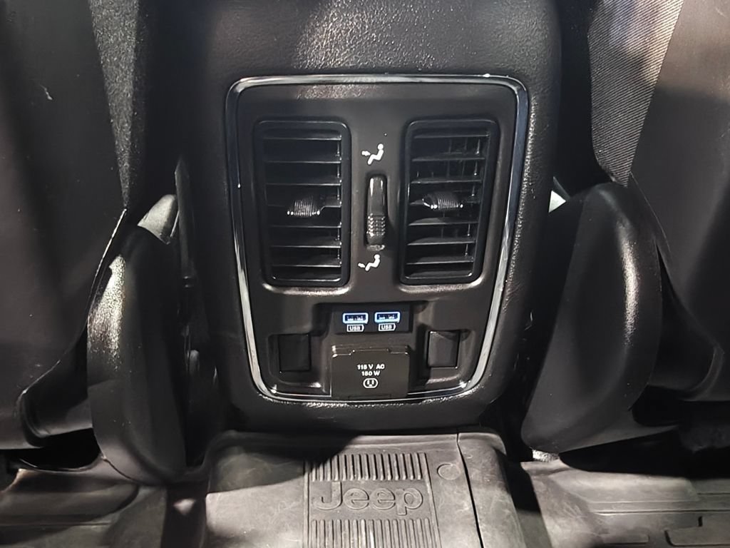 Used 2021 Jeep Grand Cherokee Limited AWD/4WD image 25