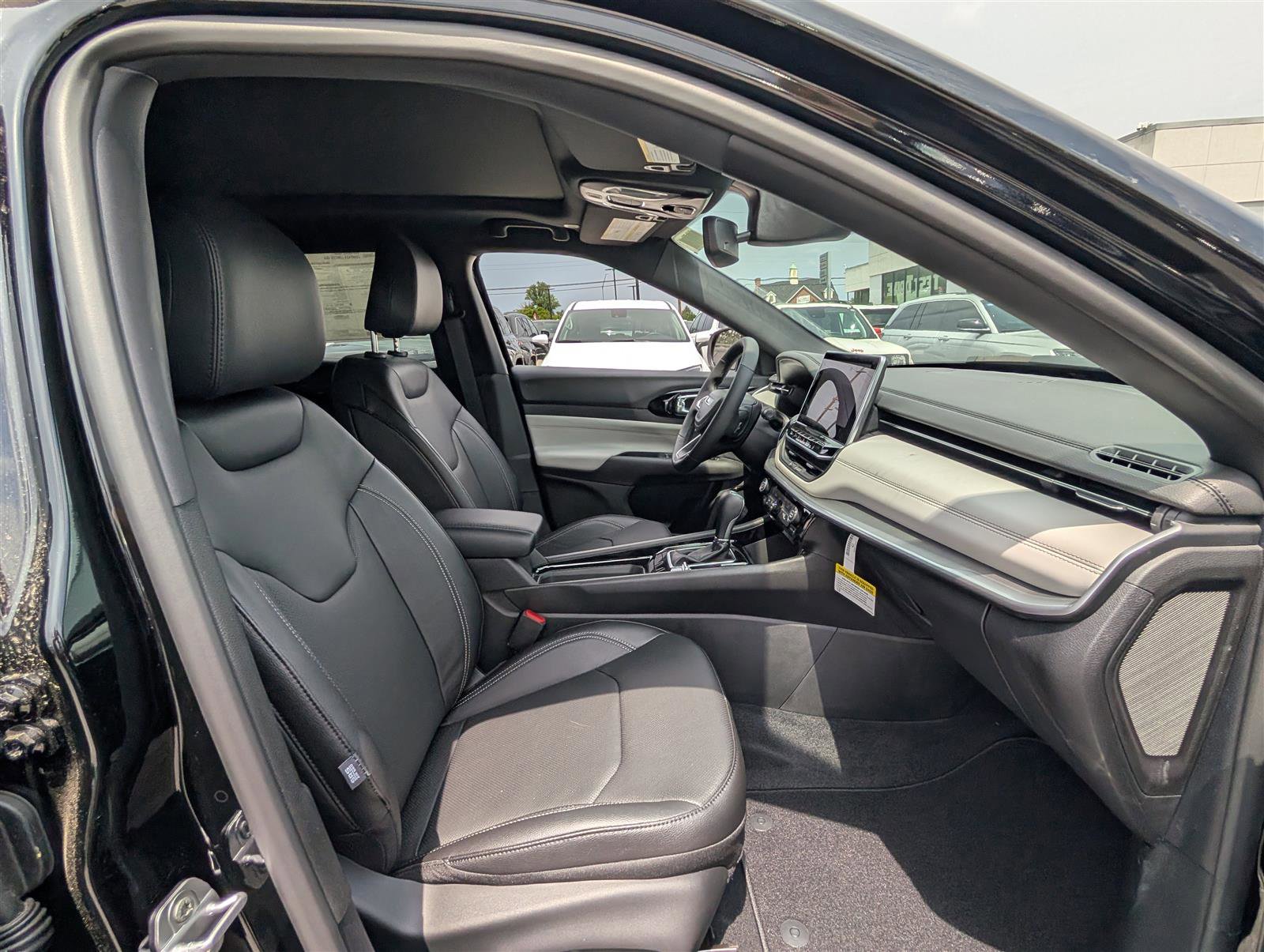 New 2025 Jeep Compass Limited w/ Elite Group AWD/4WD image 6