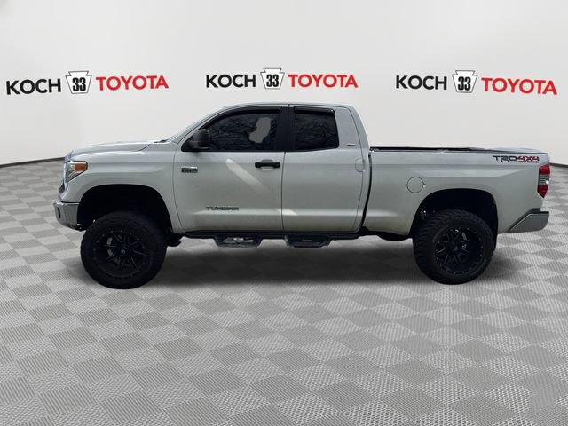 Used 2016 Toyota Tundra SR5 w/ TRD Off Road Package AWD/4WD image 4