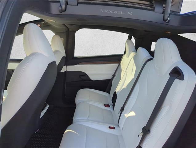 Used 2022 Tesla Model X image 17