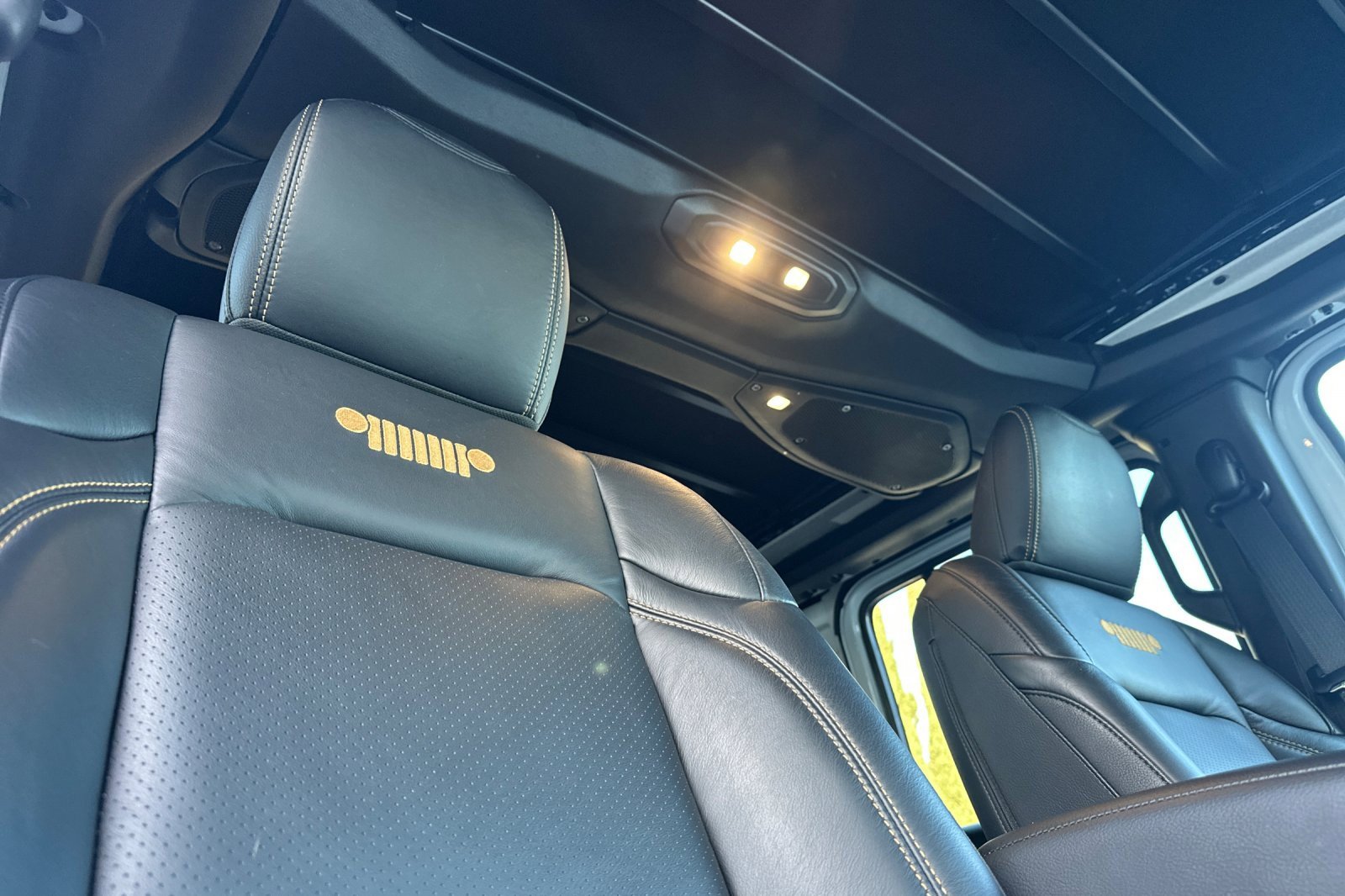 Used 2025 Jeep Wrangler Unlimited Sport S 4xe image 17