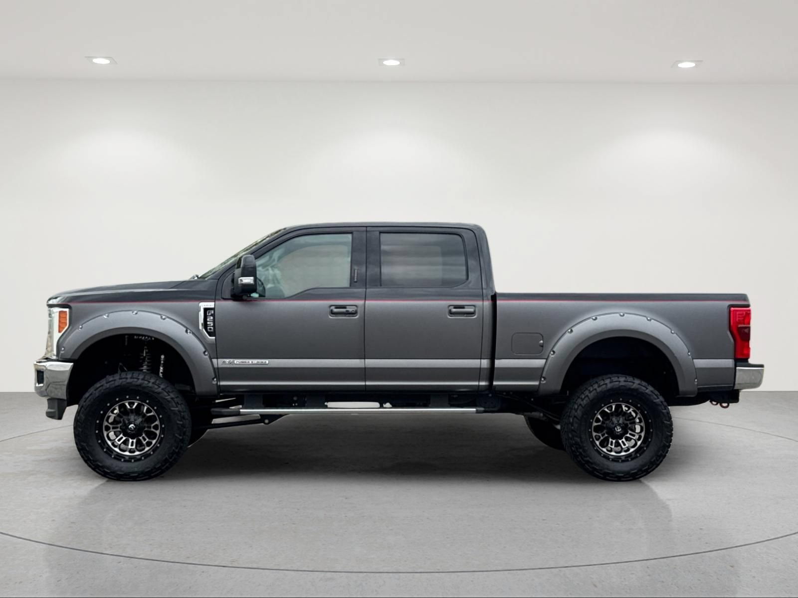 Used 2017 Ford F250 Lariat w/ Lariat Ultimate Package AWD/4WD image 3