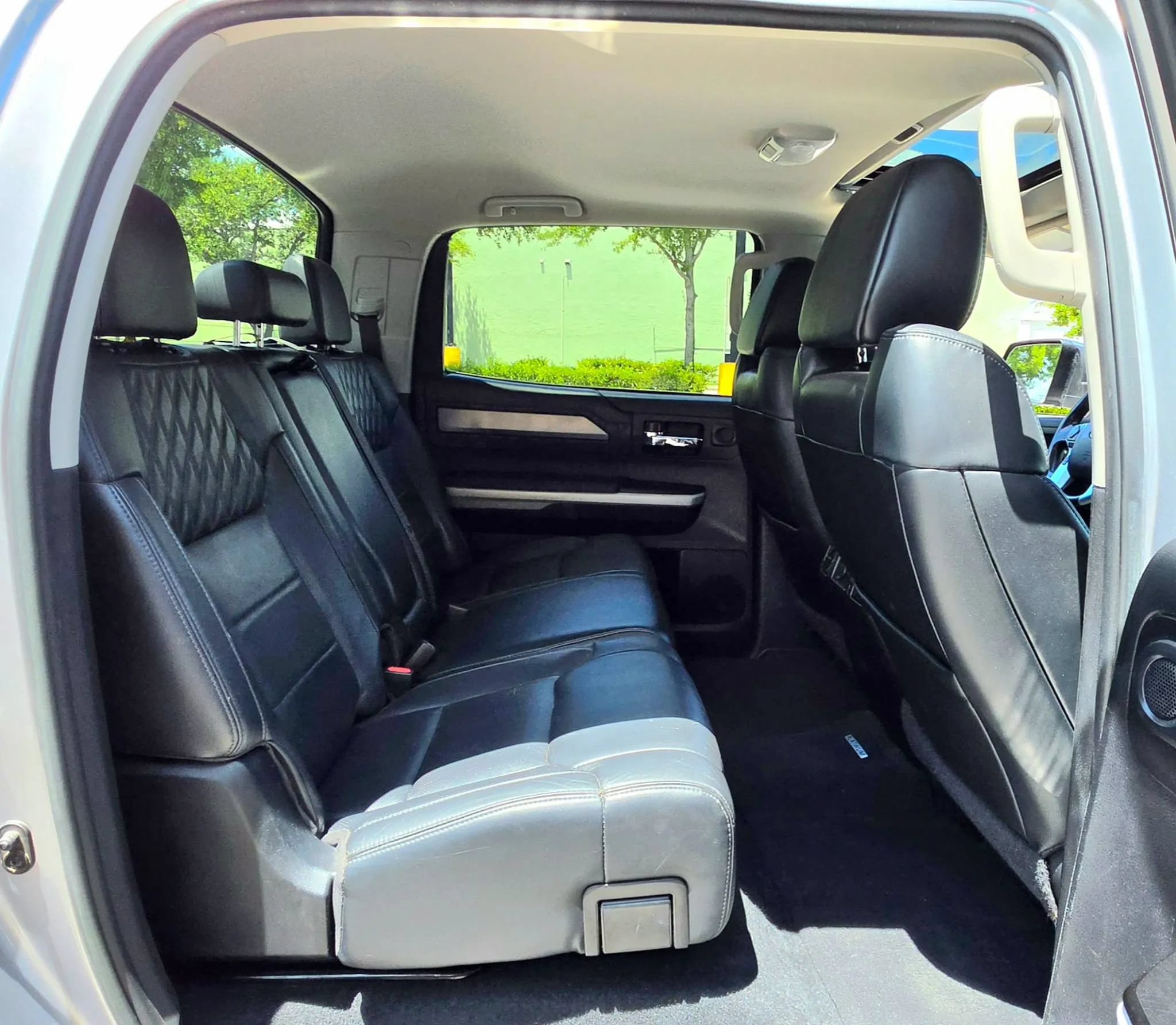 Used 2019 Toyota Tundra Platinum AWD/4WD image 7
