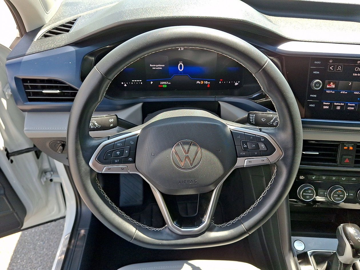 Used 2024 Volkswagen Taos SE FWD image 18