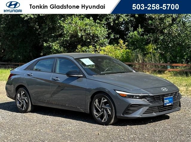 Certified 2025 Hyundai Elantra Sport FWD image 1