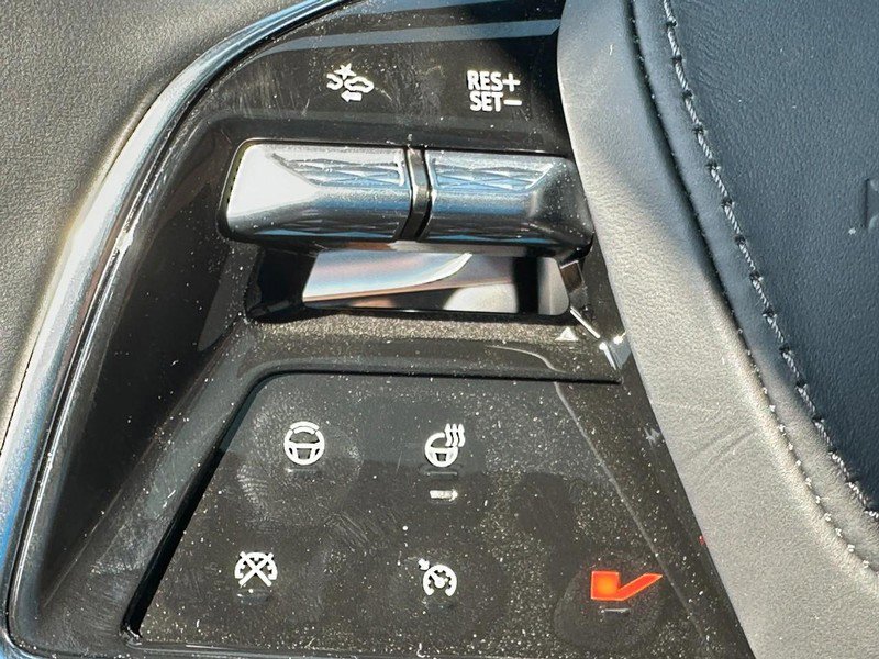 New 2026 Cadillac Lyriq V image 15