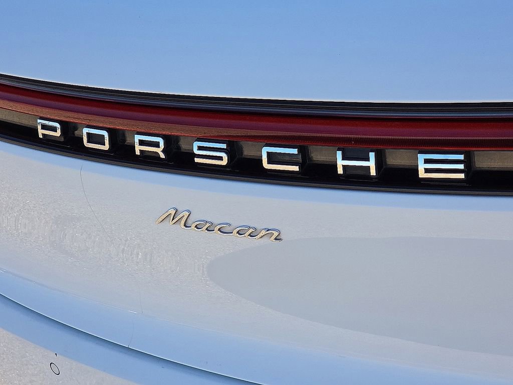 Used 2020 Porsche Macan image 32