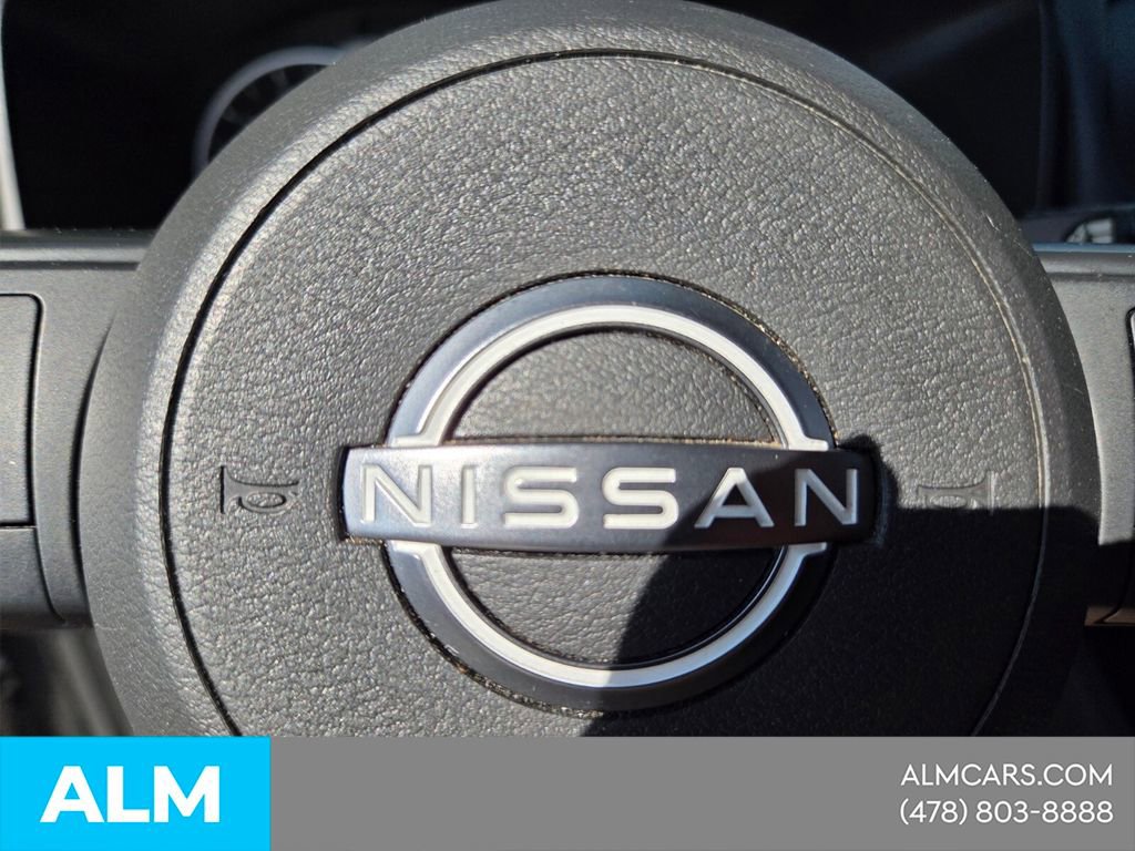 Used 2024 Nissan Rogue S image 27