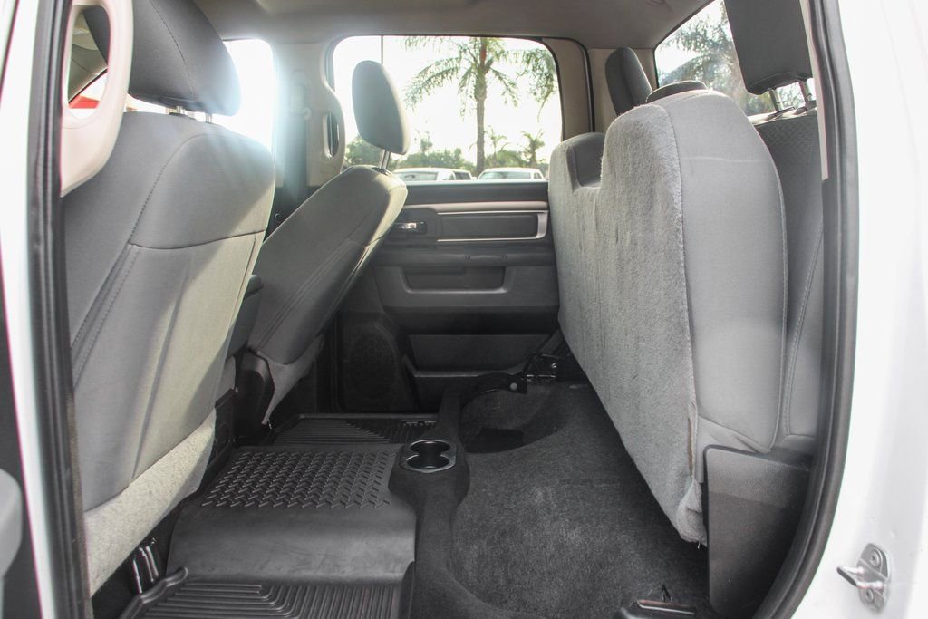 Used 2018 RAM 2500 SLT AWD/4WD image 32