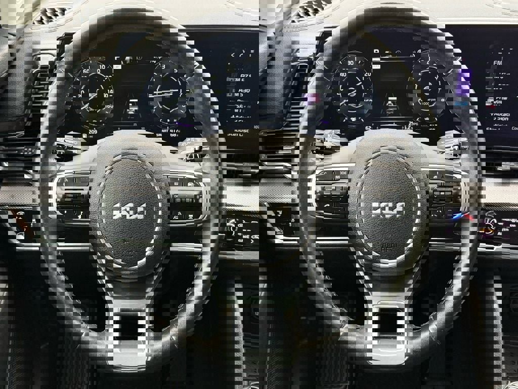 Used 2023 Kia Sportage SX image 16