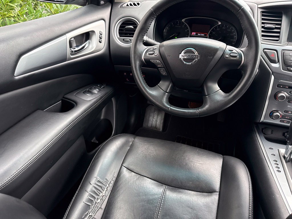 Used 2017 Nissan Pathfinder SL AWD/4WD image 16