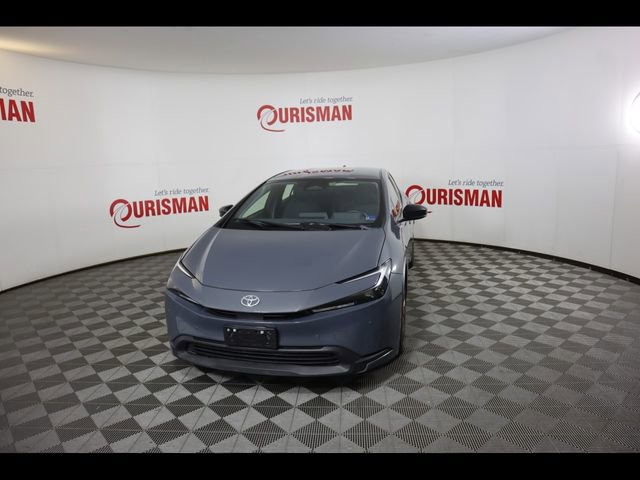 Used 2024 Toyota Prius LE FWD image 1