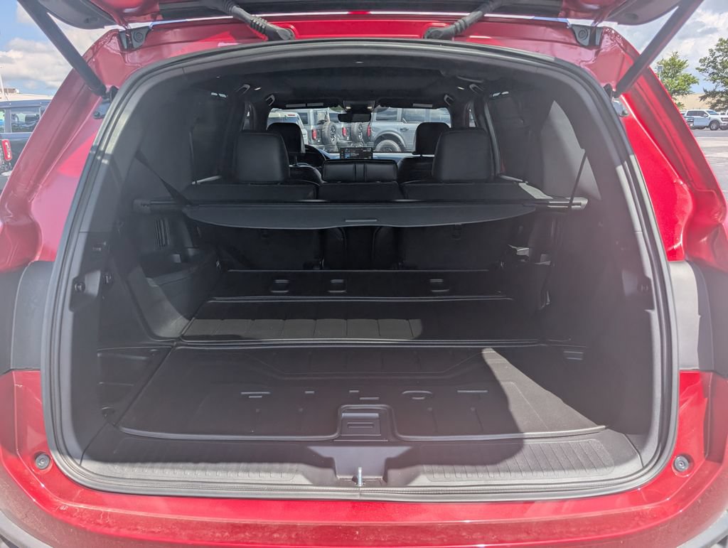 Used 2025 Honda Pilot Black Edition image 7
