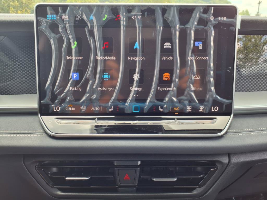 New 2025 Volkswagen Tiguan SE AWD/4WD image 9