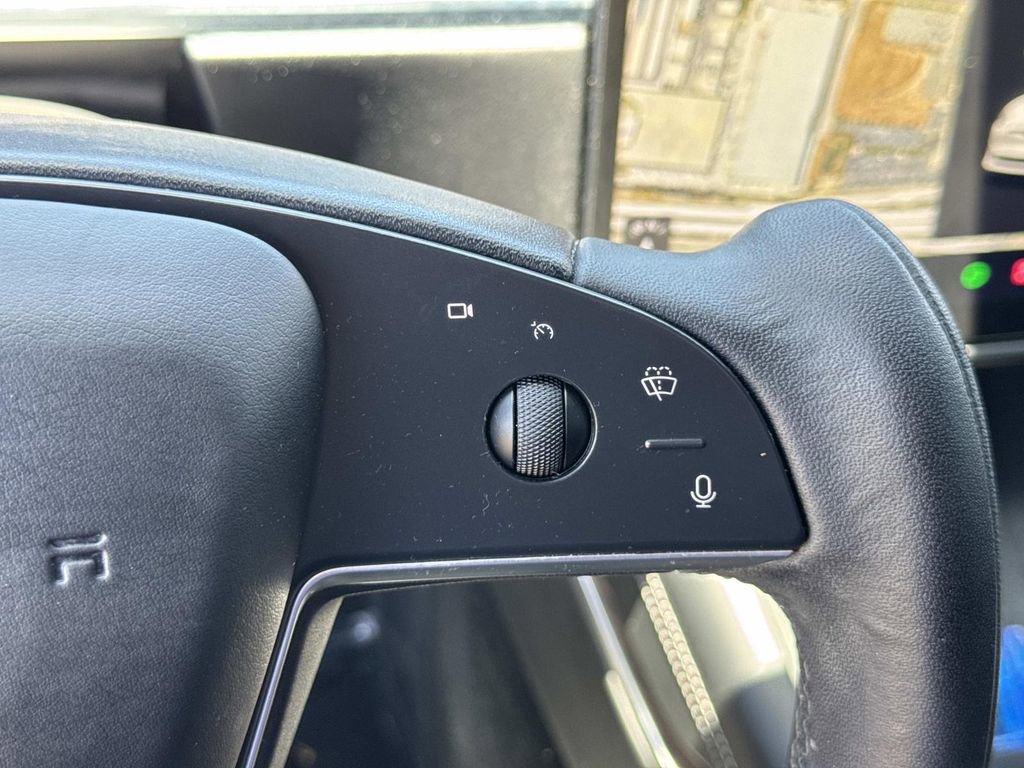 Used 2022 Tesla Model S AWD/4WD image 10