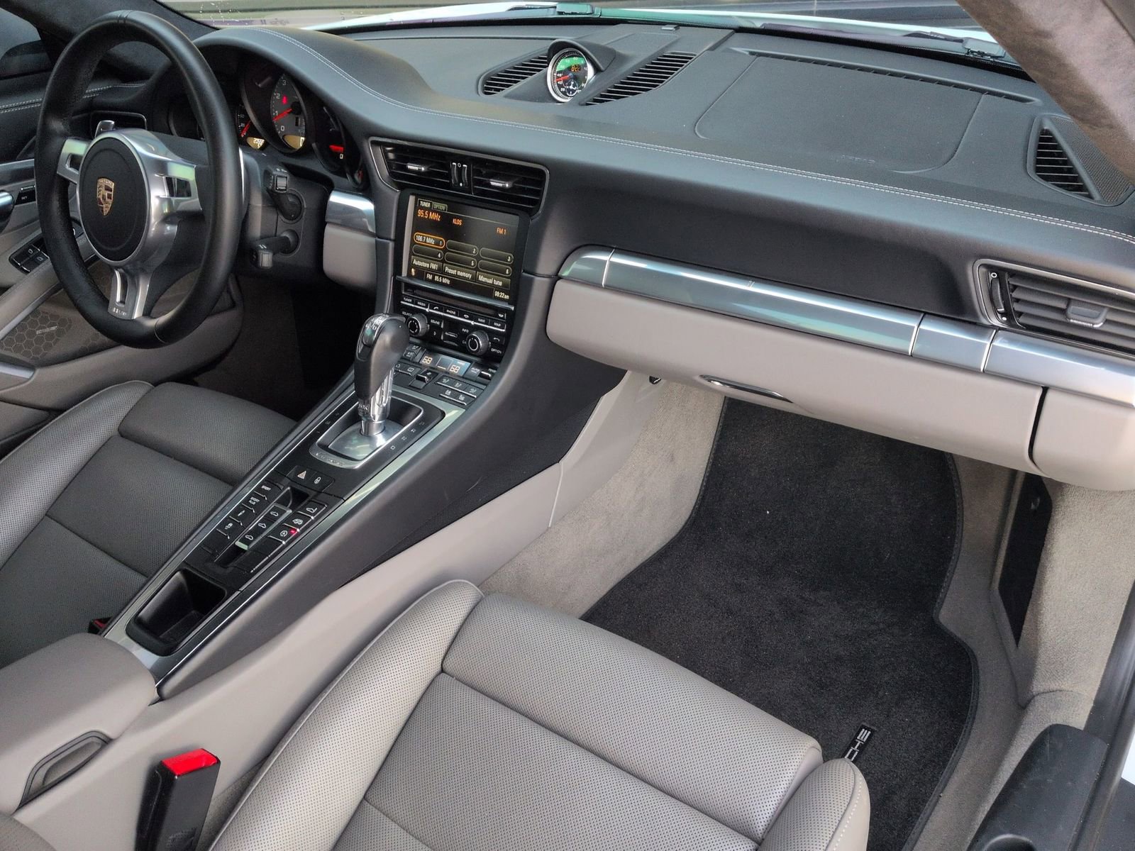Used 2013 Porsche 911 Carrera S image 27