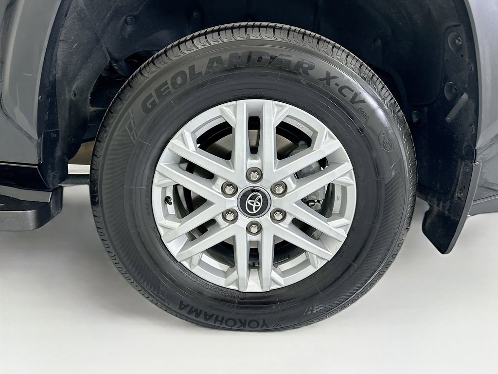 Used 2025 Toyota Sequoia SR5 image 29