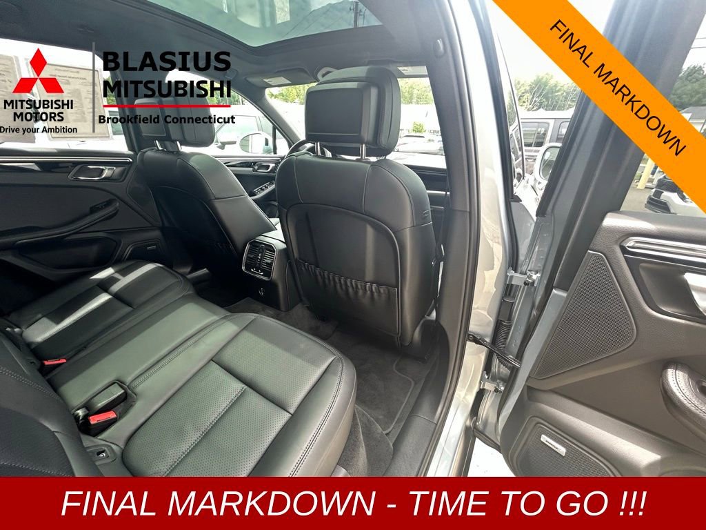 Used 2022 Porsche Macan image 30