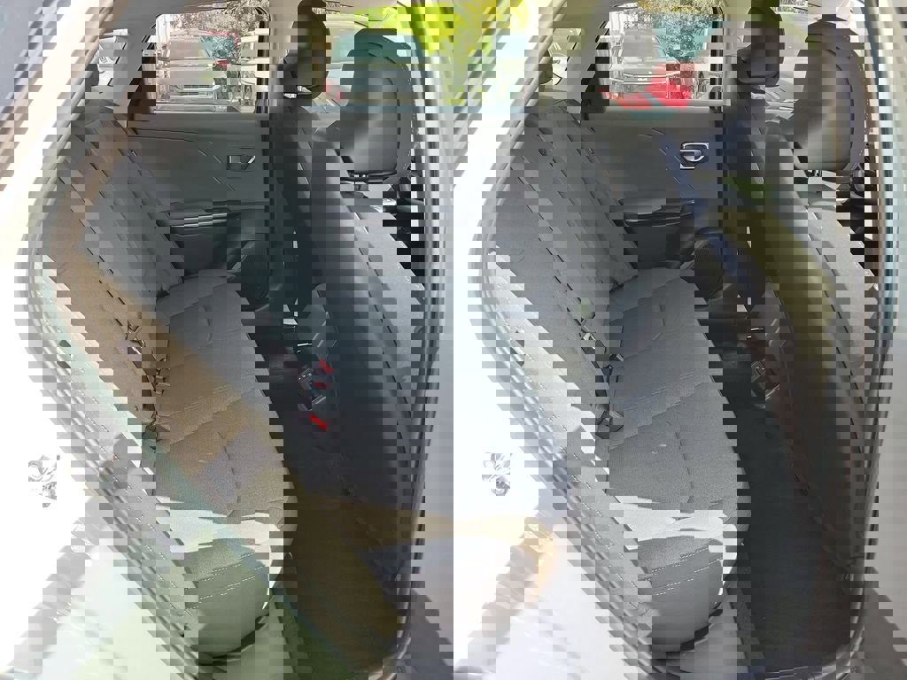 New 2026 Kia K4 LXS image 12