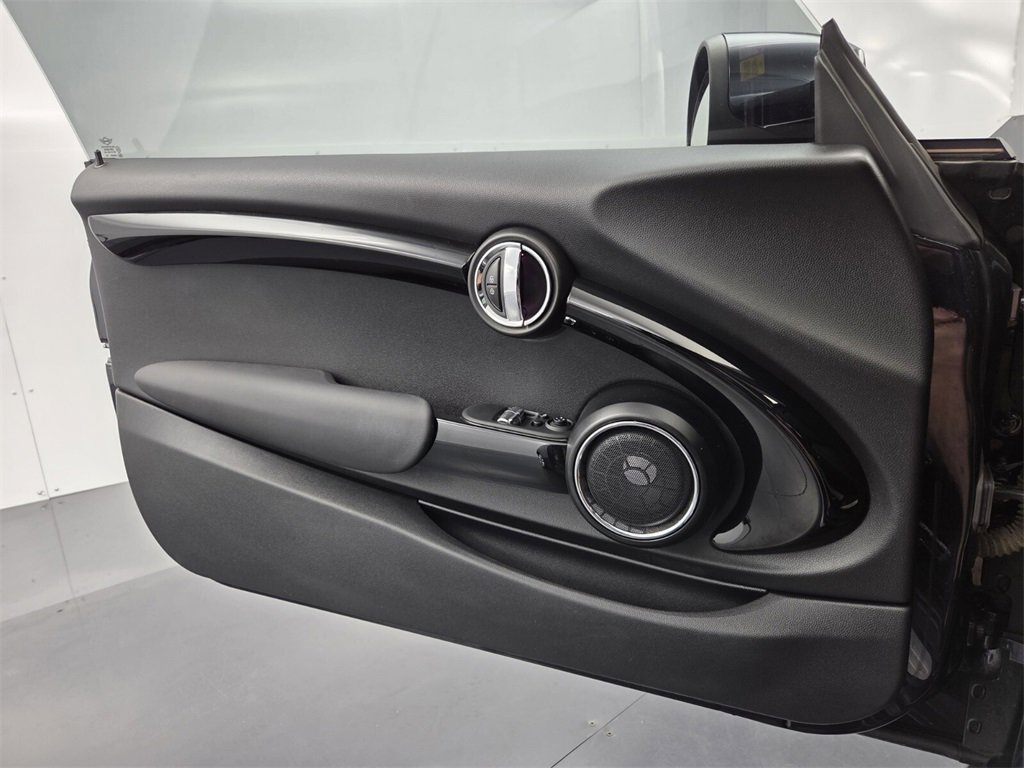 Used 2021 MINI Cooper S image 24