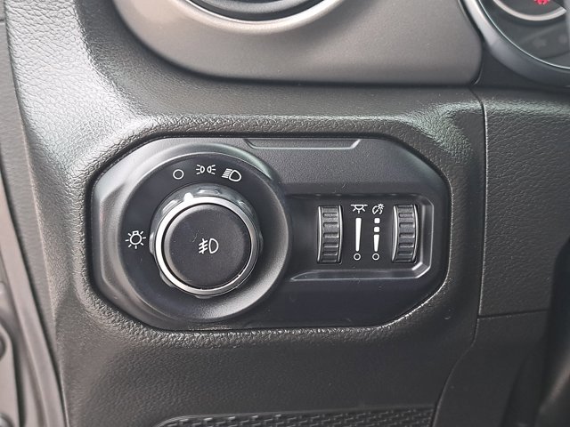 Used 2022 Jeep Wrangler Sport image 5