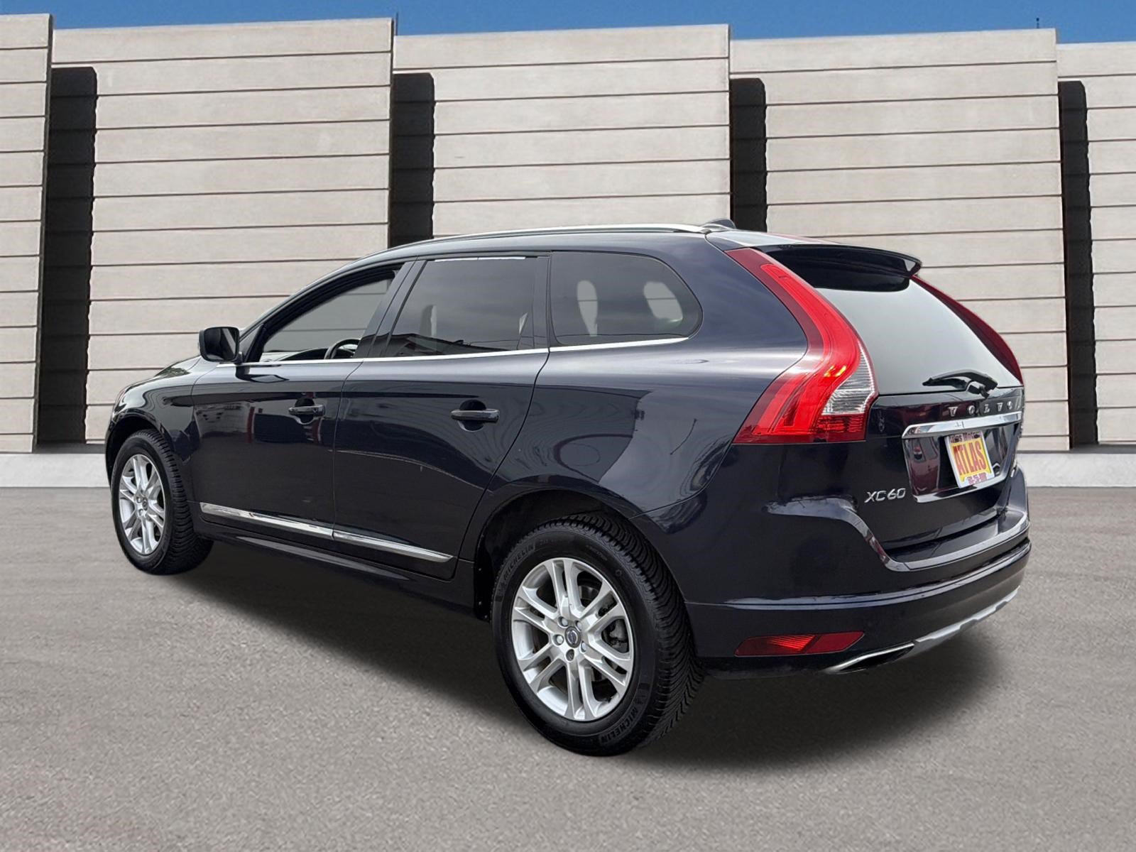 Used 2016 Volvo XC60 T5 Premier AWD/4WD image 3