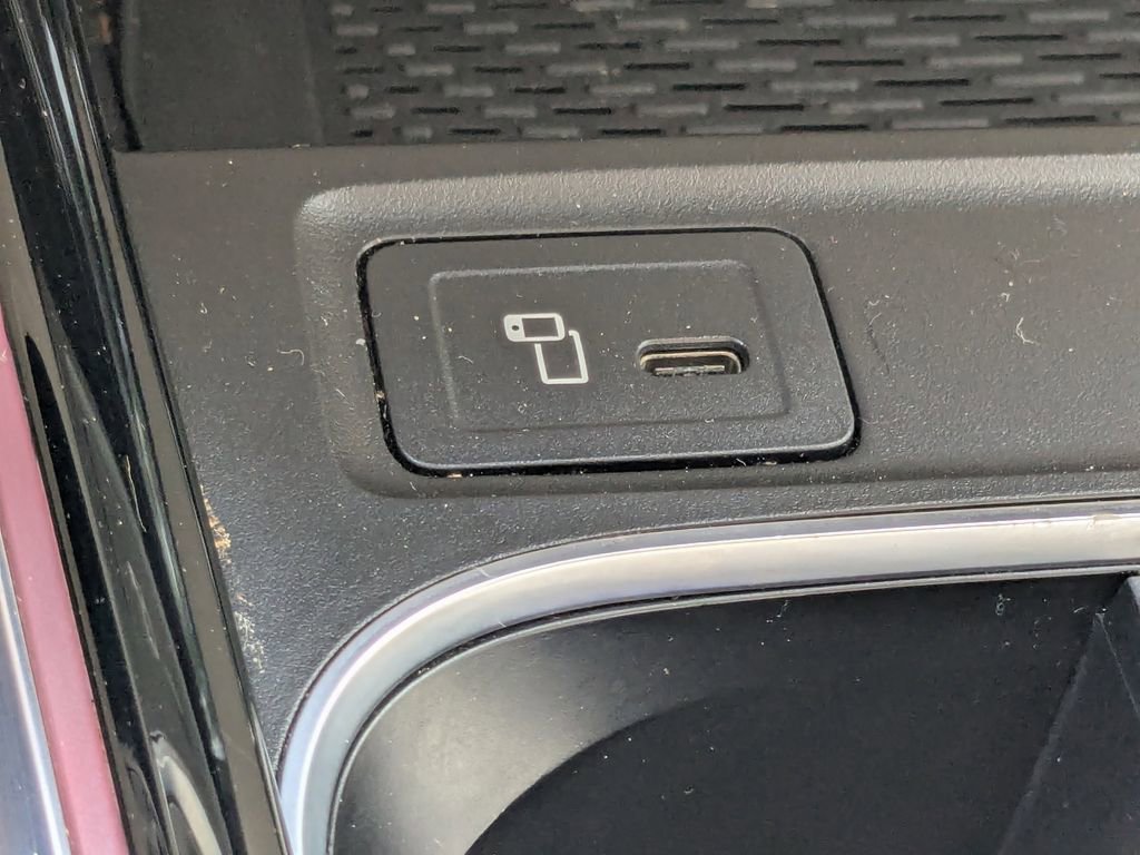 Certified 2023 Mercedes-Benz EQB 250+ w/ Exclusive Package image 9