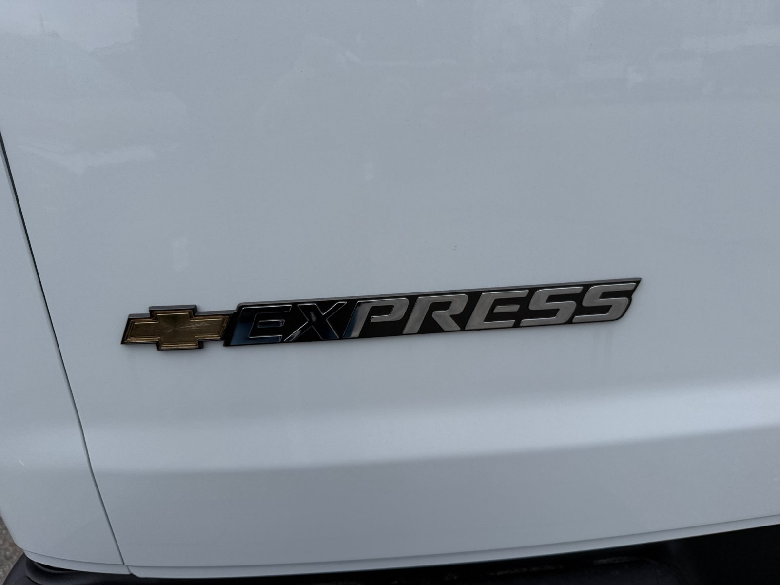 New 2026 Chevrolet Express 2500 w/ Driver Convenience Package RWD image 17