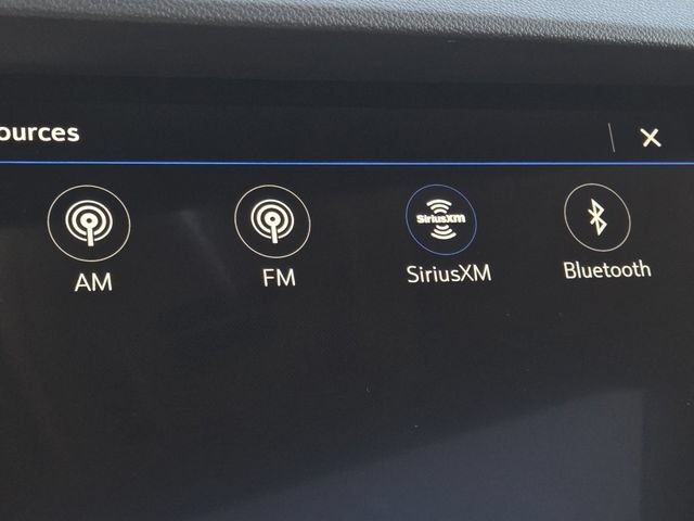 Used 2023 Buick Envision Essence w/ Sport Touring Package AWD/4WD image 5