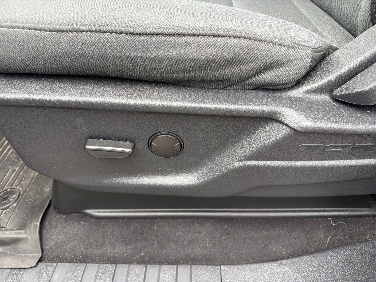 Used 2023 Ford F150 Lightning XLT AWD/4WD image 23