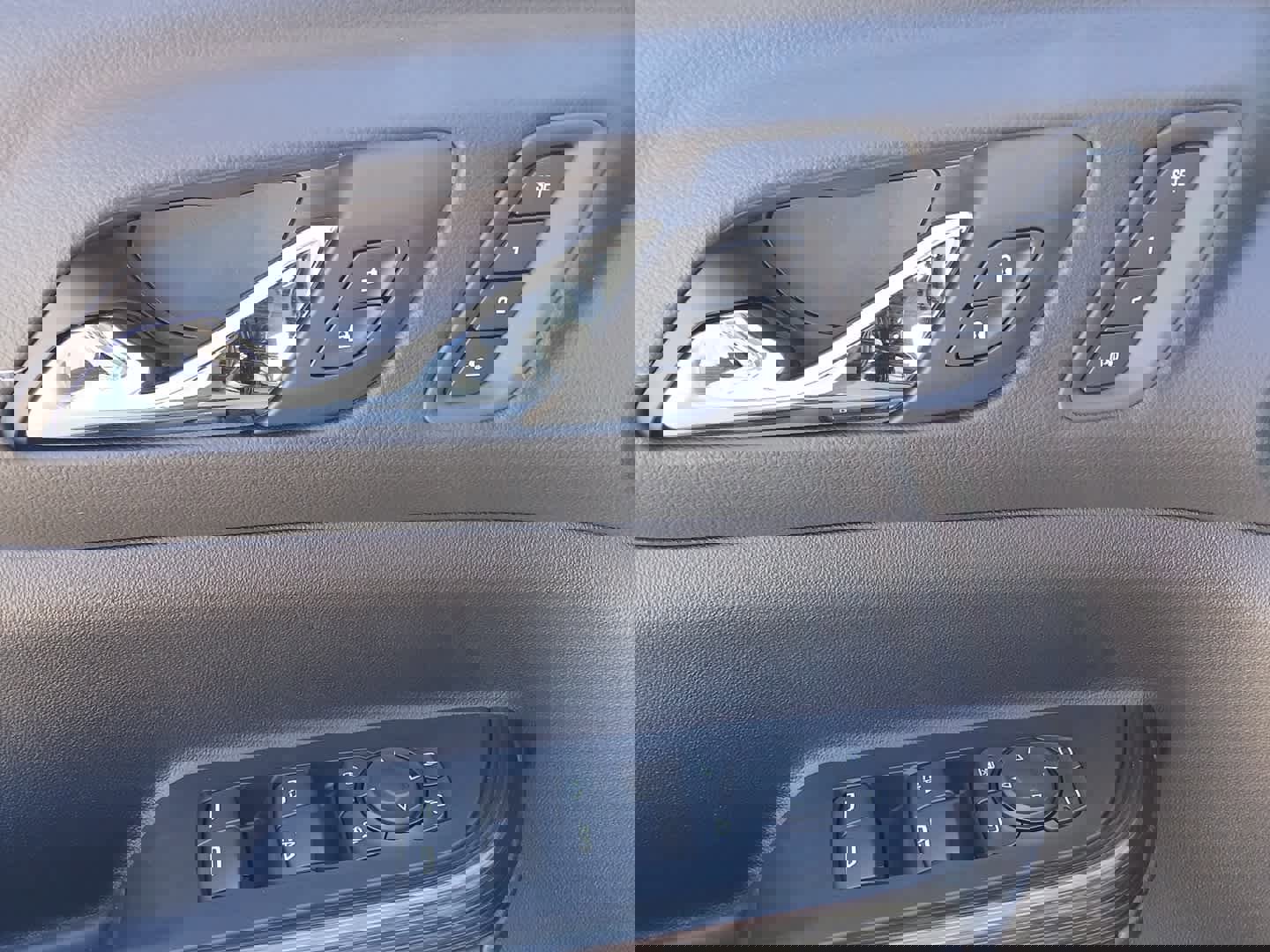 Used 2023 GMC Acadia SLT w/ Preferred Package image 16