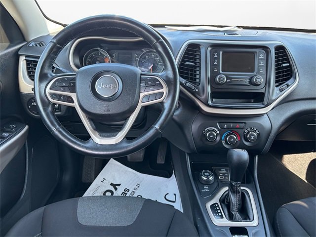 Used 2017 Jeep Cherokee Altitude image 10