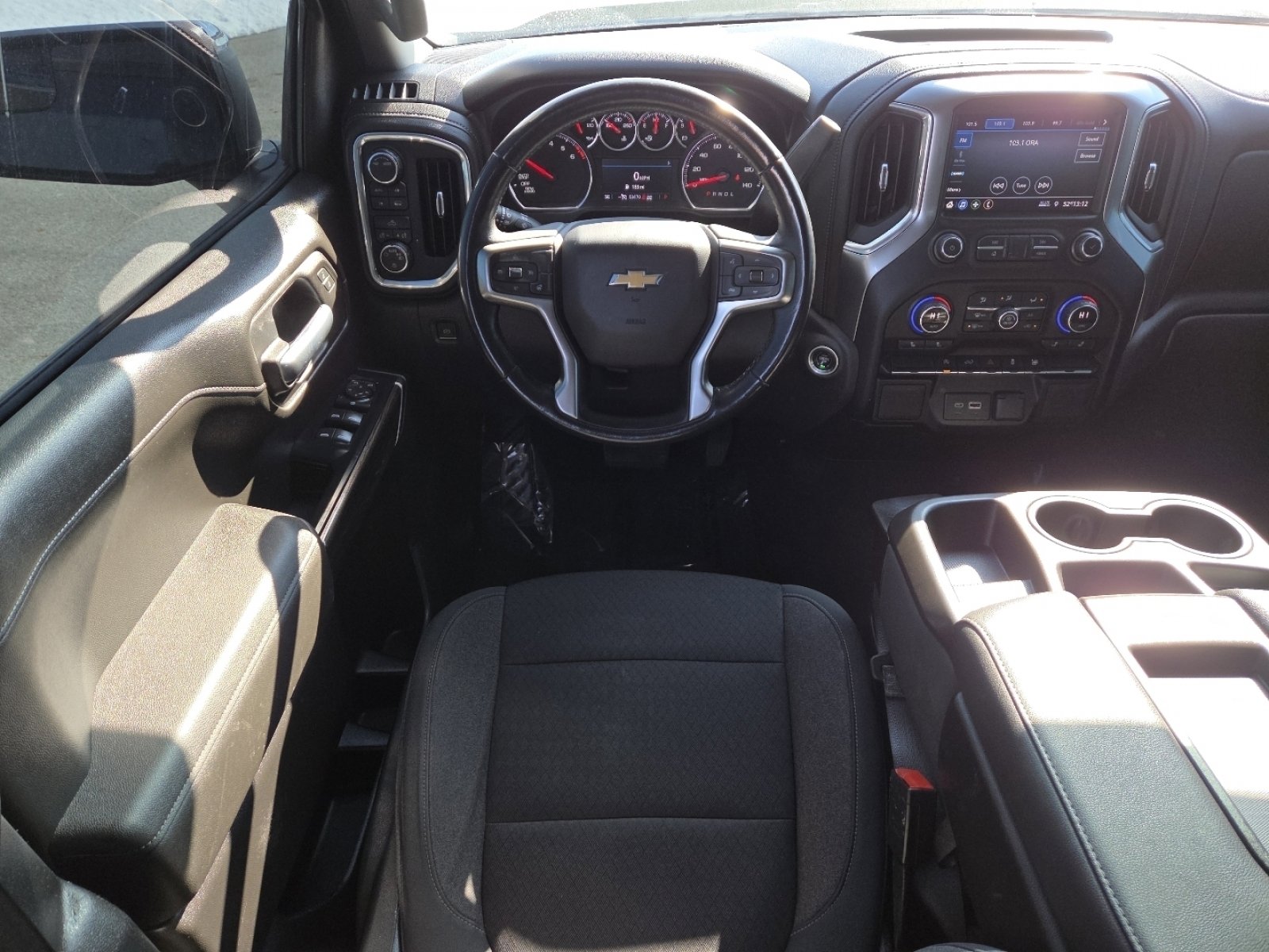 Used 2021 Chevrolet Silverado 1500 LT image 24