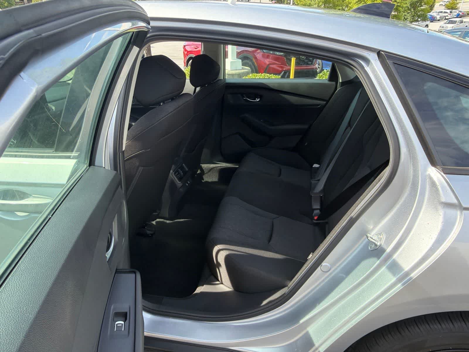 Used 2025 Honda Accord SE image 15