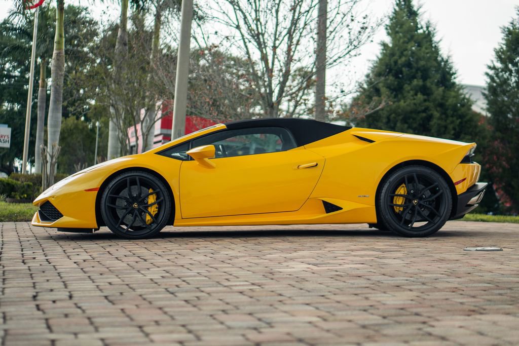 Used 2016 Lamborghini Huracan LP 610-4 image 3