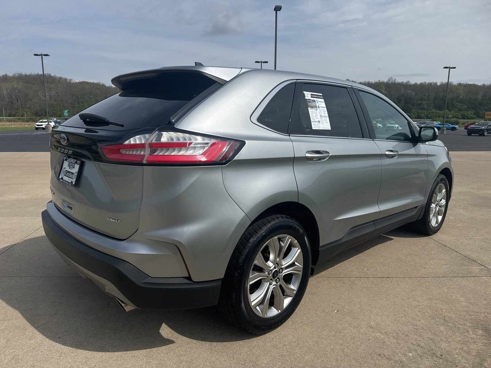 Used 2024 Ford Edge Titanium AWD/4WD image 4