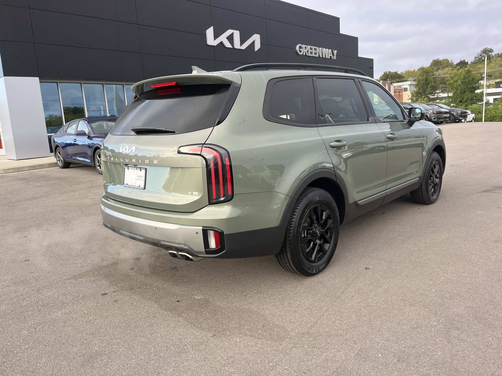 Used 2023 Kia Telluride SX X-Pro AWD/4WD image 3