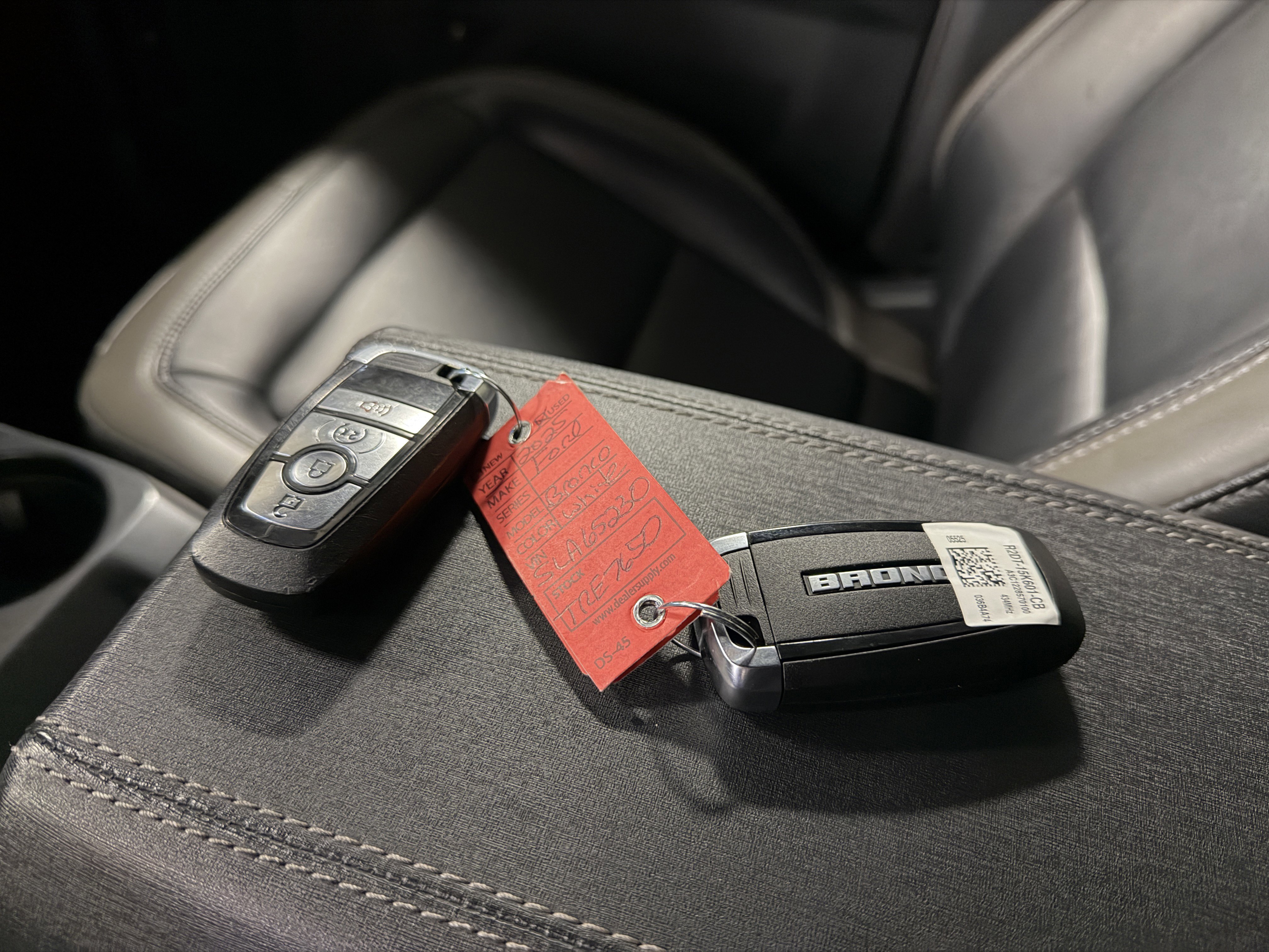 Used 2025 Ford Bronco Outer Banks image 15