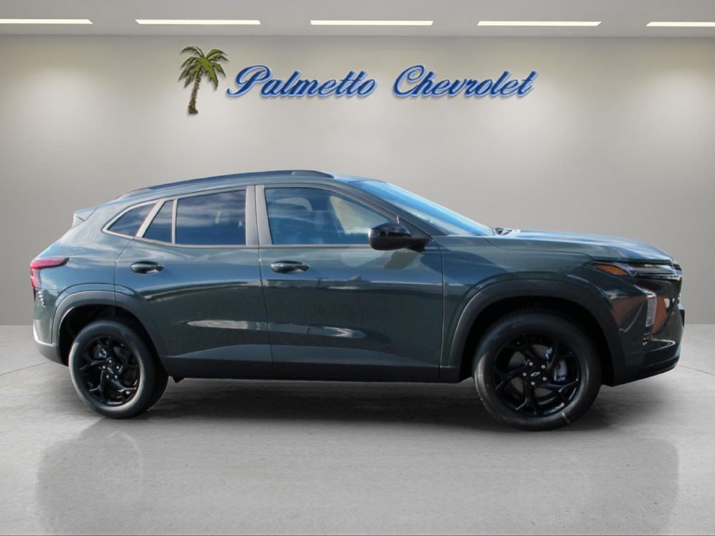 New 2026 Chevrolet Trax LT w/ Driver Confidence Package FWD image 2