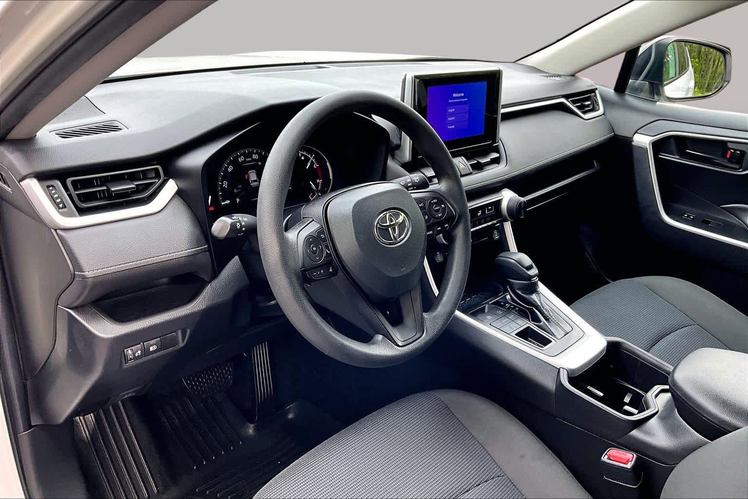 Certified 2023 Toyota RAV4 LE AWD/4WD image 16