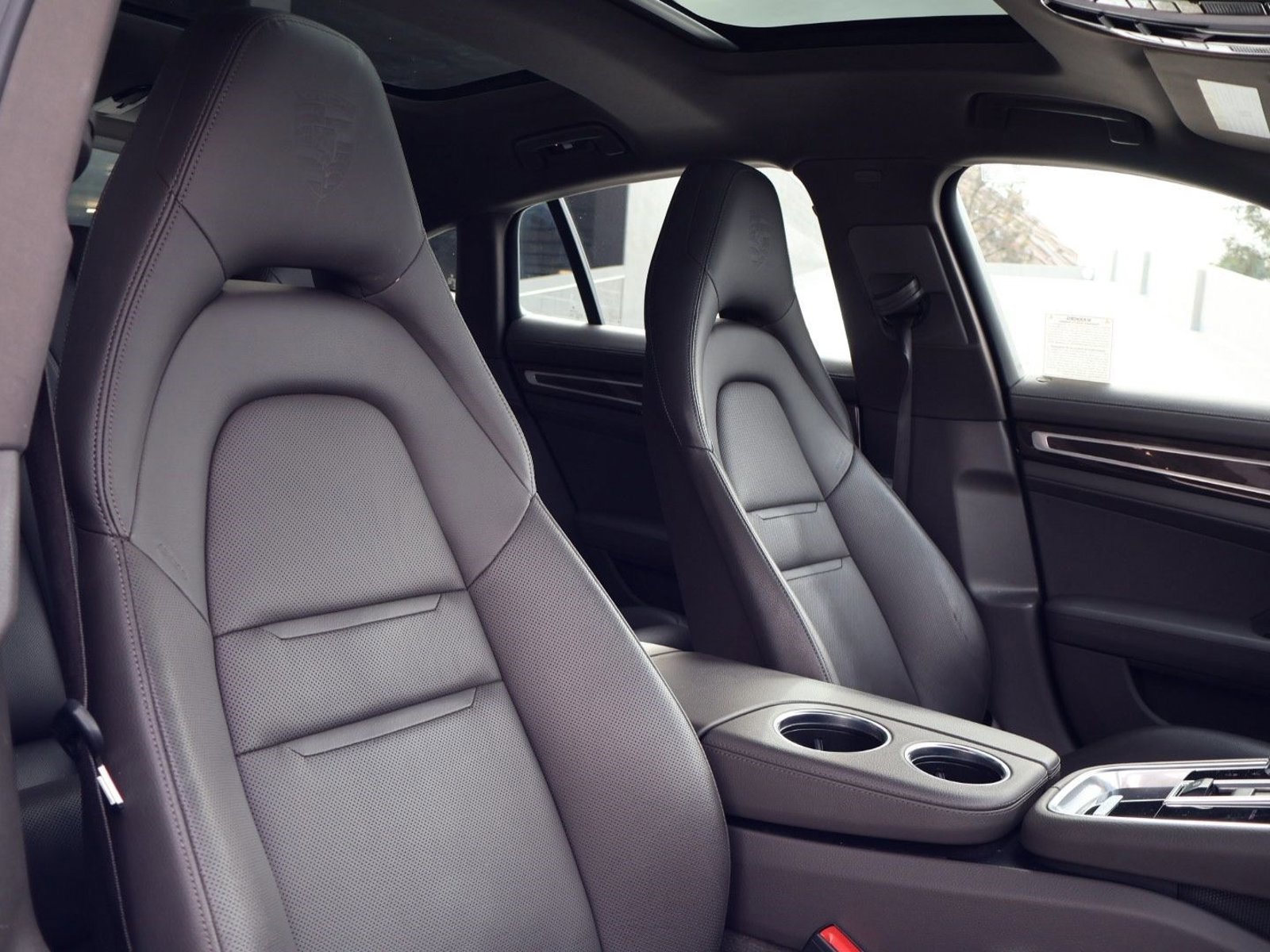 Certified 2023 Porsche Panamera Platinum Edition image 24