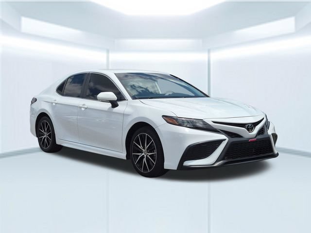 Used 2024 Toyota Camry SE w/ Convenience Package FWD image 9