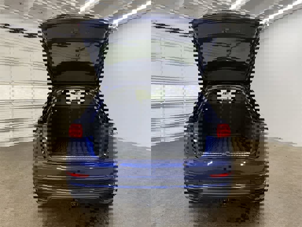 Used 2019 Audi Q8 Premium Plus w/ Premium Plus image 30