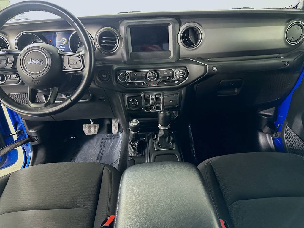 Used 2022 Jeep Gladiator Willys image 18