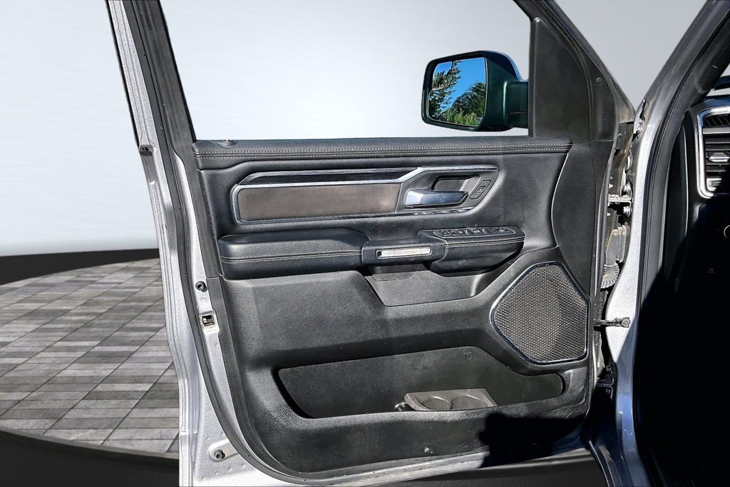 Used 2024 RAM 1500 Laramie AWD/4WD image 13