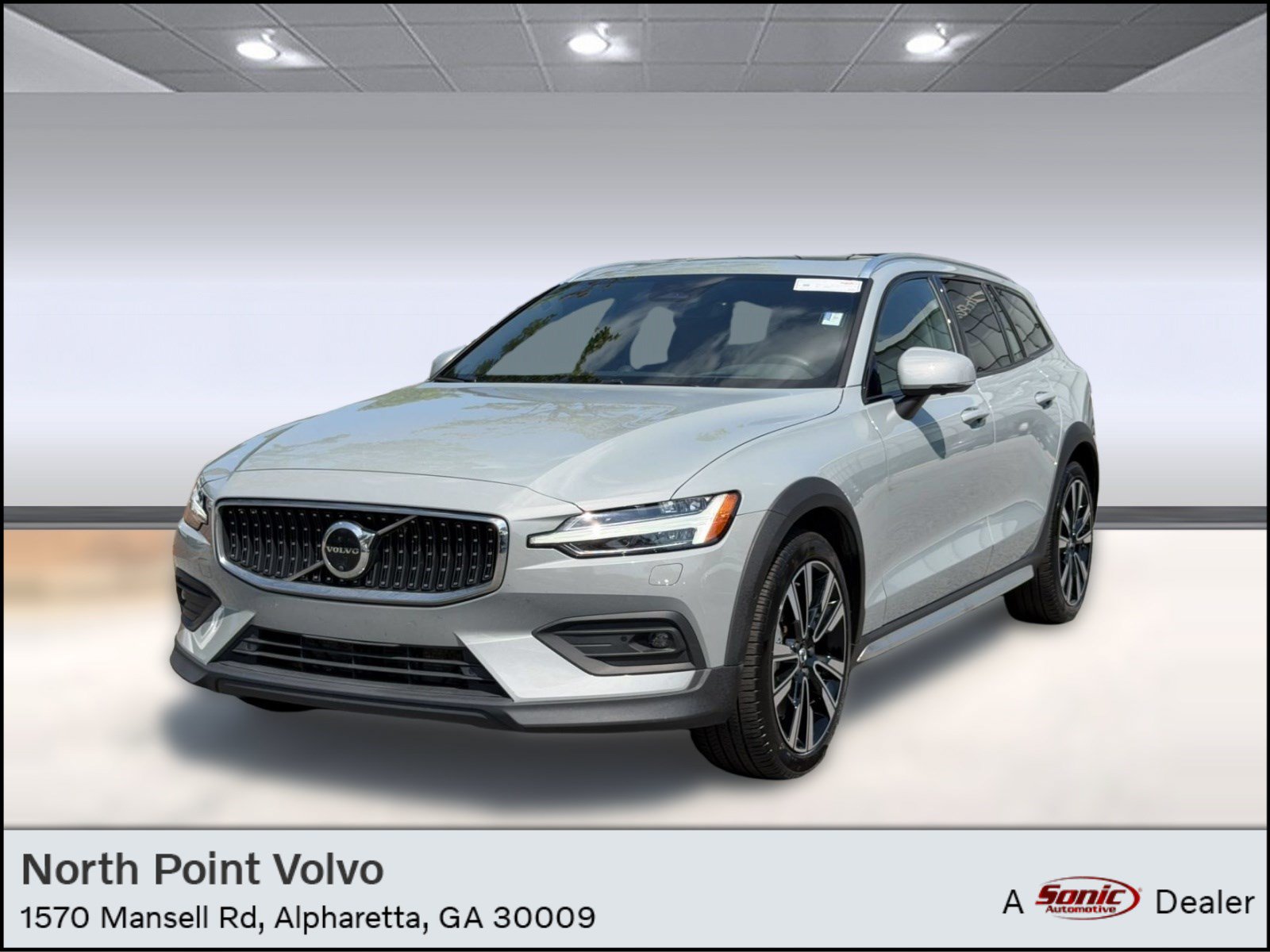 Used 2025 Volvo V60 B5 Cross Country Ultra AWD/4WD image 1