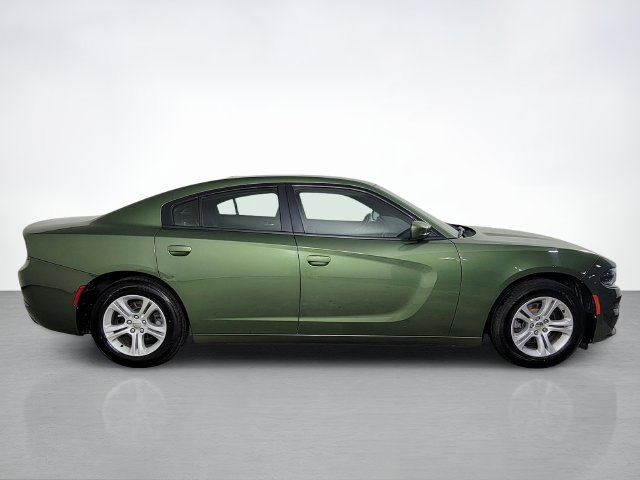 Used 2019 Dodge Charger SXT RWD image 2