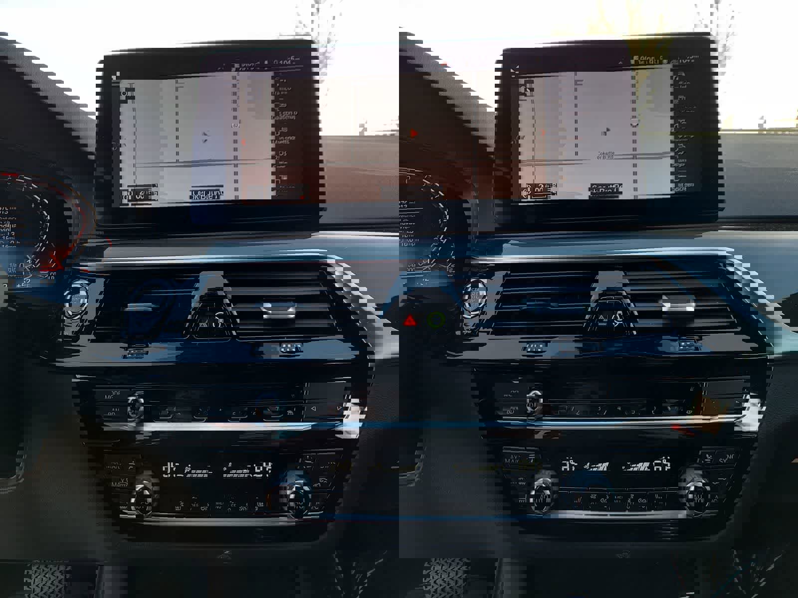 Used 2022 BMW 530i xDrive w/ Premium Package image 24