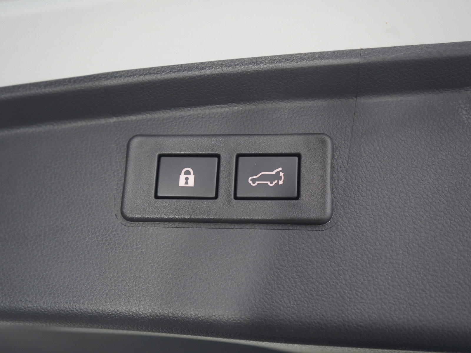 Used 2025 Subaru Outback Touring AWD/4WD image 11