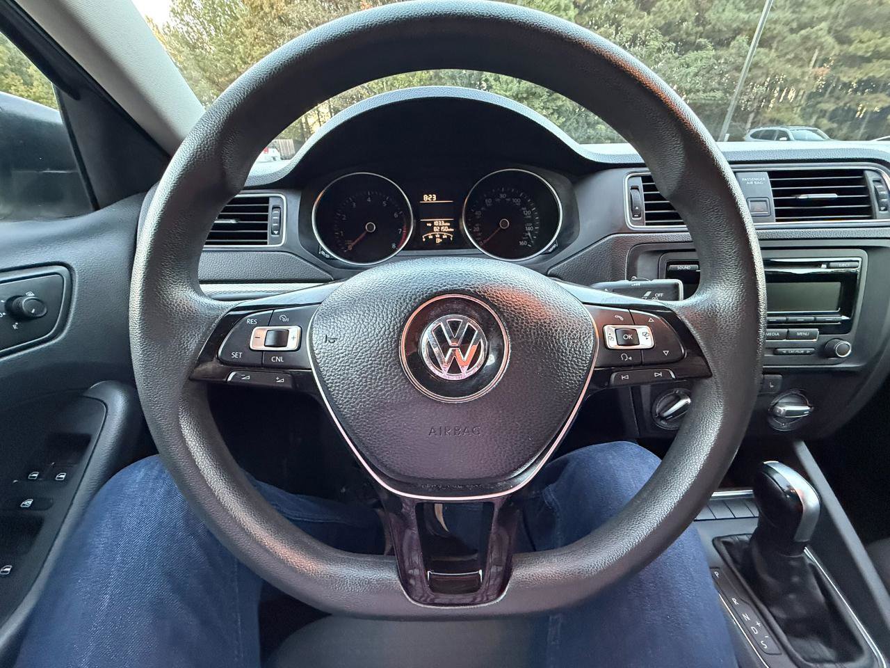 Used 2015 Volkswagen Jetta SE FWD image 17